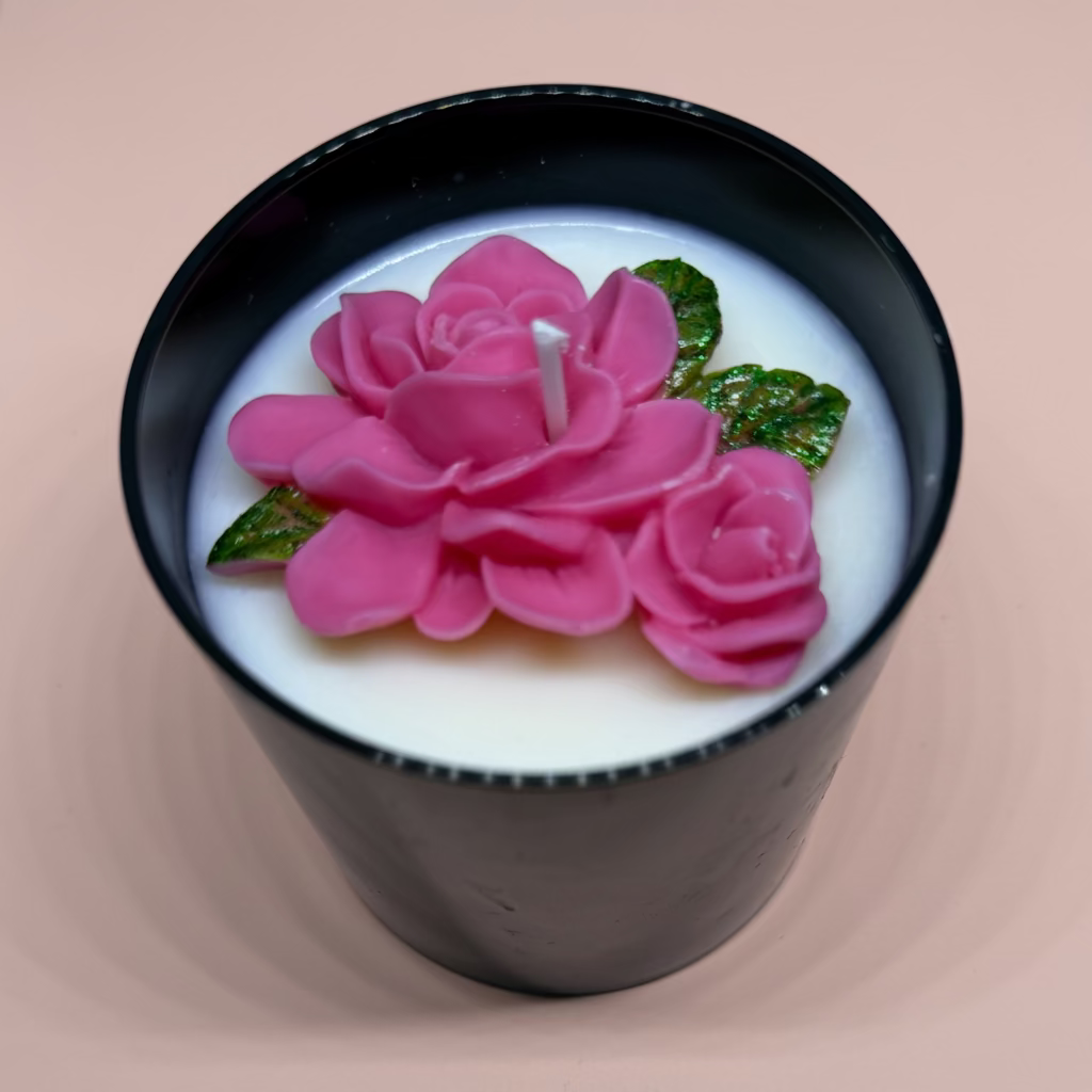 Kerze Rosenblüte - Handgefertigte Rosenkerze aus Sojawachs I Manufaktur Wohlleben