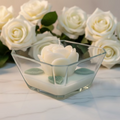 Kerze weiße Rose - Handgefertigte Blumenkerze aus Sojawachs in Weiß I Manufaktur Wohlleben