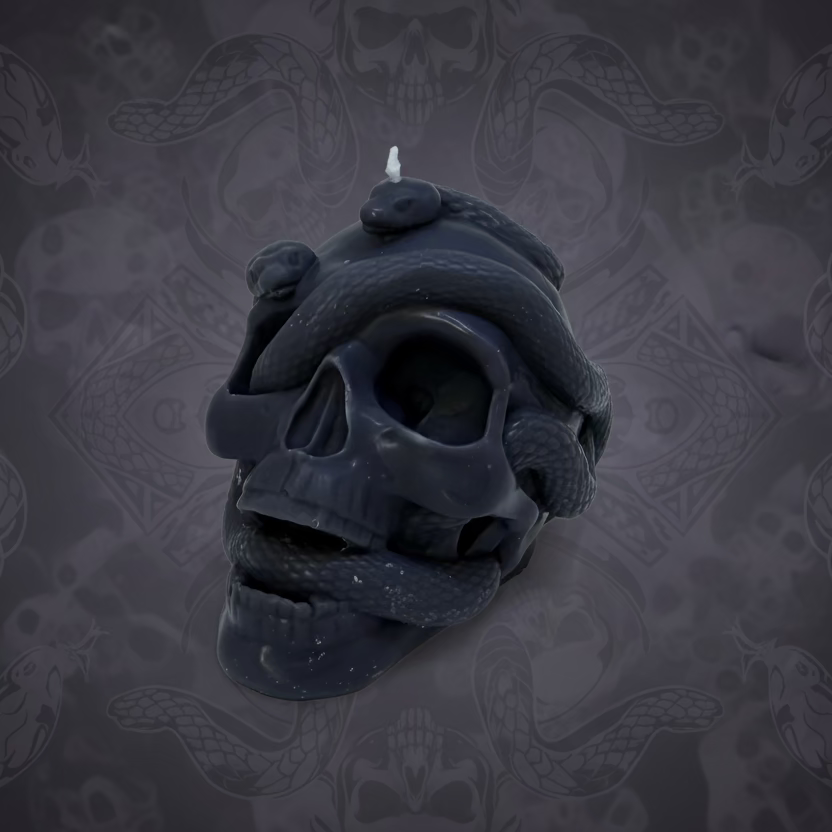 Kerze Totenkopf - Handgefertigte Gothic-Kerze aus Sojawachs in Natur I Manufaktur Wohlleben
